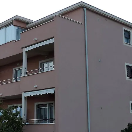 With Parking Space - 18045 * 特罗吉尔