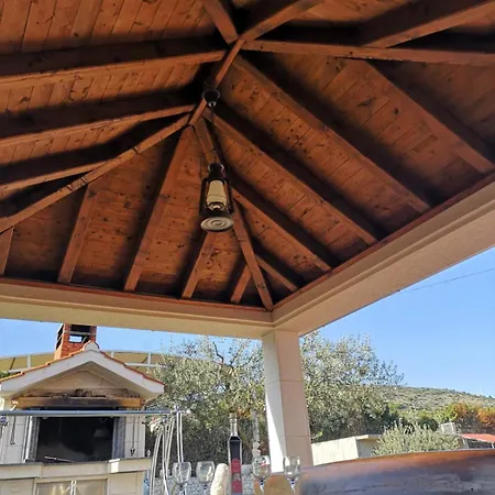 Apartman With Parking Space - 18045 Trogir