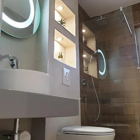 شقة With Parking Space - 18045 *