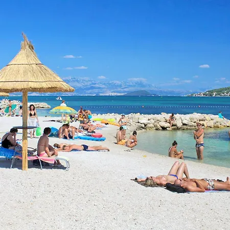 Apartment With Parking Space - 18045 Trogir