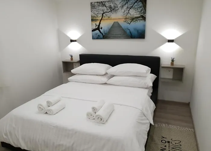 With Parking Space - 18045 Appartement *